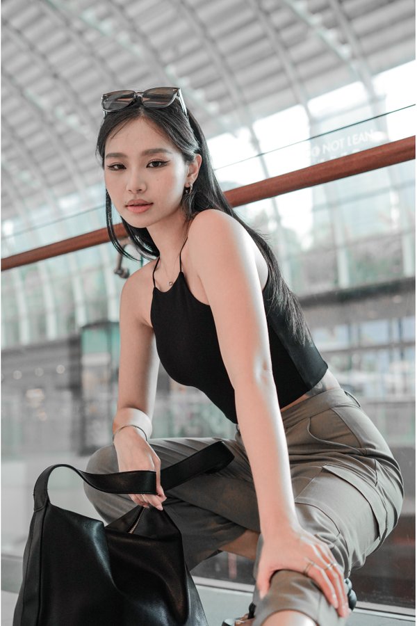 *TPZ* THE DAILY PADDED BASIC TOP IN BLACK