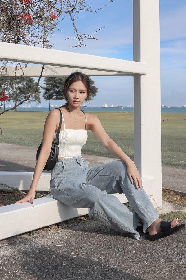 *TPZ* WAVES PADDED CROP TOP IN WHITE