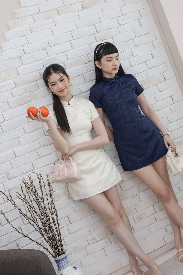 *TPZ* HUAT EMBROIDERY CHEONGSAM TOP IN CHAMPAGNE
