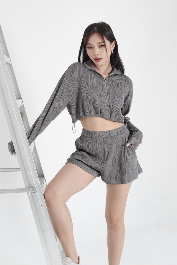 *TPZ* MOMENTUM PULLOVER TOP IN COOL GREY