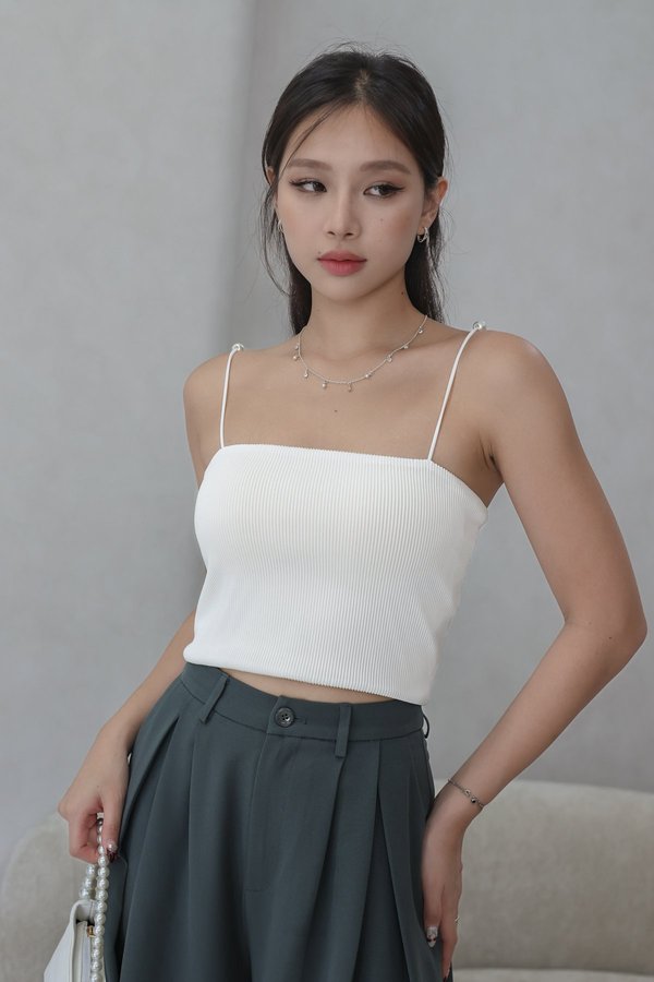 *TPZ* CHARM PEARL PLEATED TOP IN WHITE