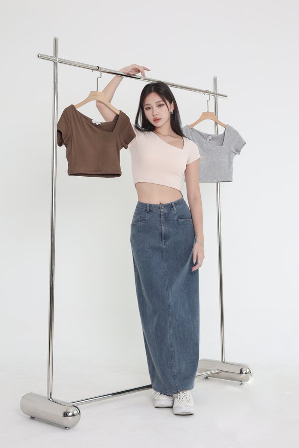 *TPZ* PERFECT CUT BASIC TOP (CROPPED) IN NATURAL IVORY