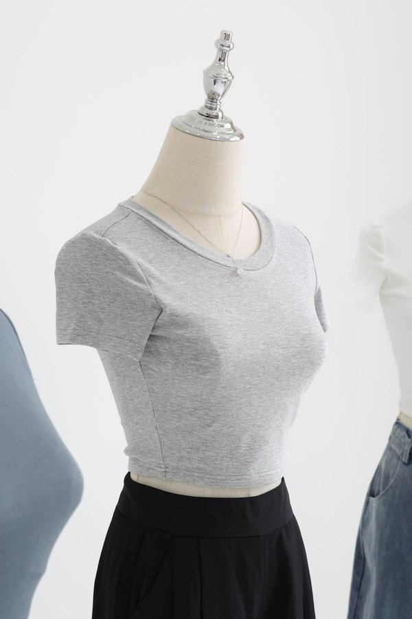 *TPZ* PERFECT ROUND NECK BASIC TOP IN LIGHT GREY