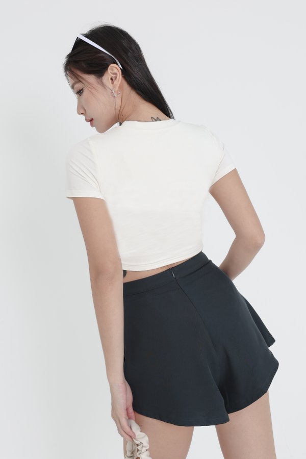 *TPZ* PERFECT ROUND NECK BASIC TOP (CROPPED) IN WHITE