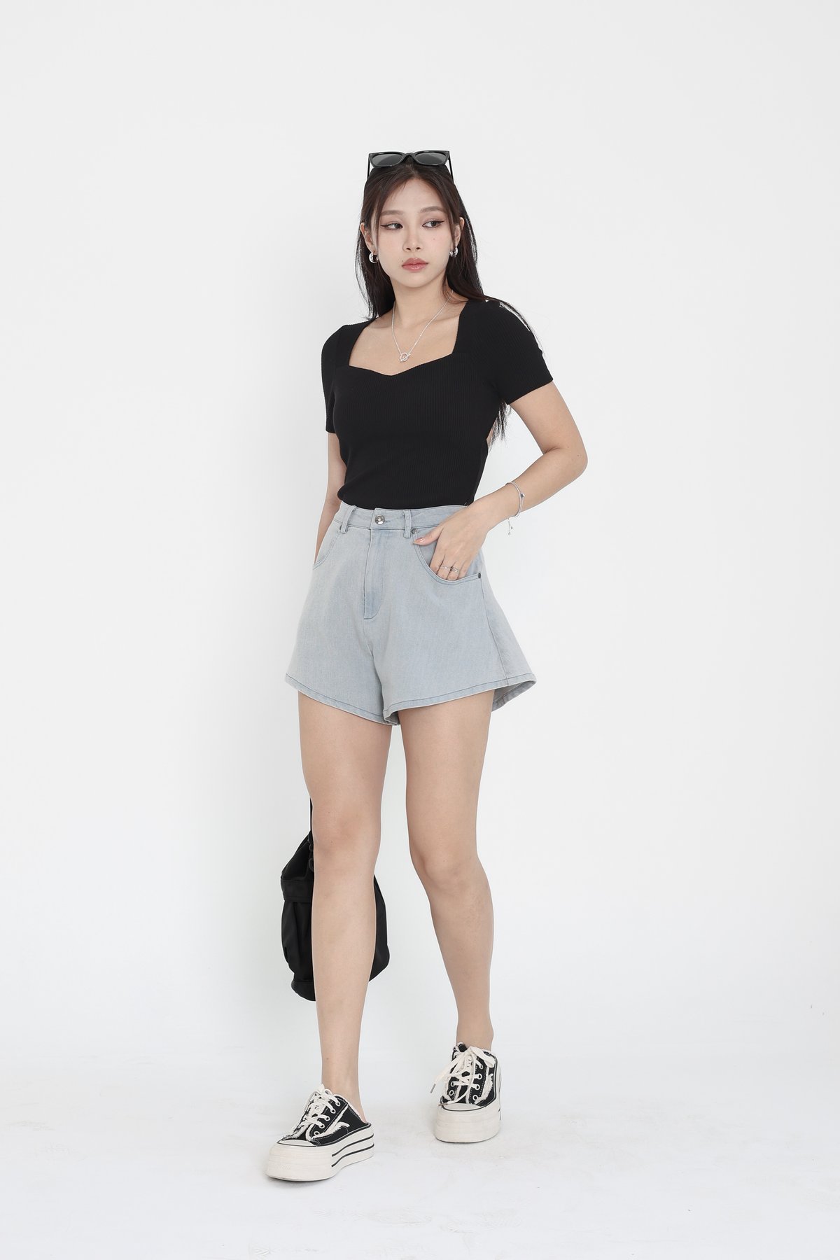 *TPZ* GOLDEN DAYS DENIM SHORTS 2.0 IN FADED LIGHT WASH | TOPAZETTE