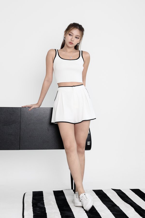 *TPZ* HANEUL CONTRAST SHORTS IN WHITE