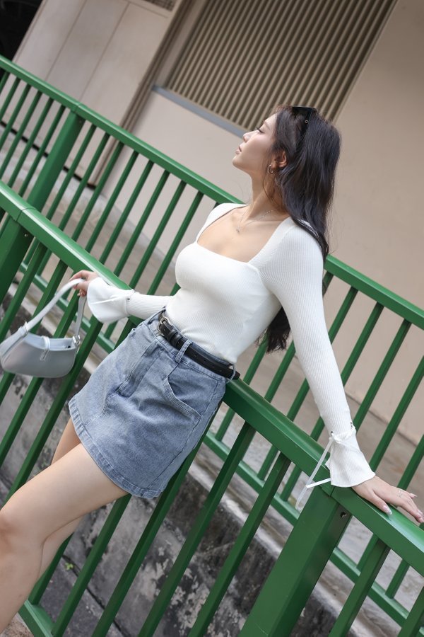 *TPZ* COQUETTE ERA RIBBED KNIT TOP IN WHITE