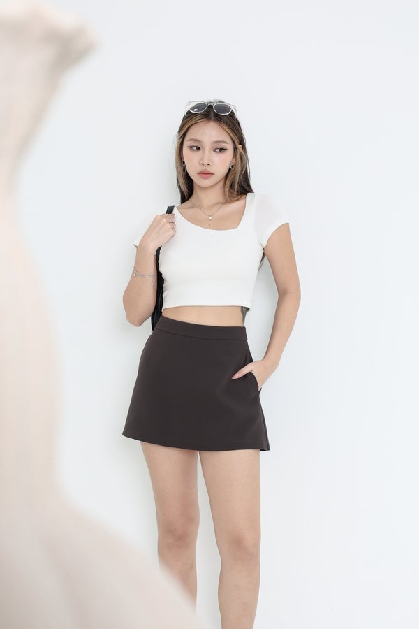 *TPZ* PERFECT CUT BASIC TOP (CROPPED) IN WHITE 