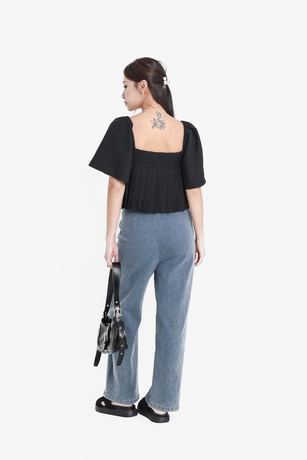*TPZ* HAUS PLEATED FLUTTER TOP IN BLACK
