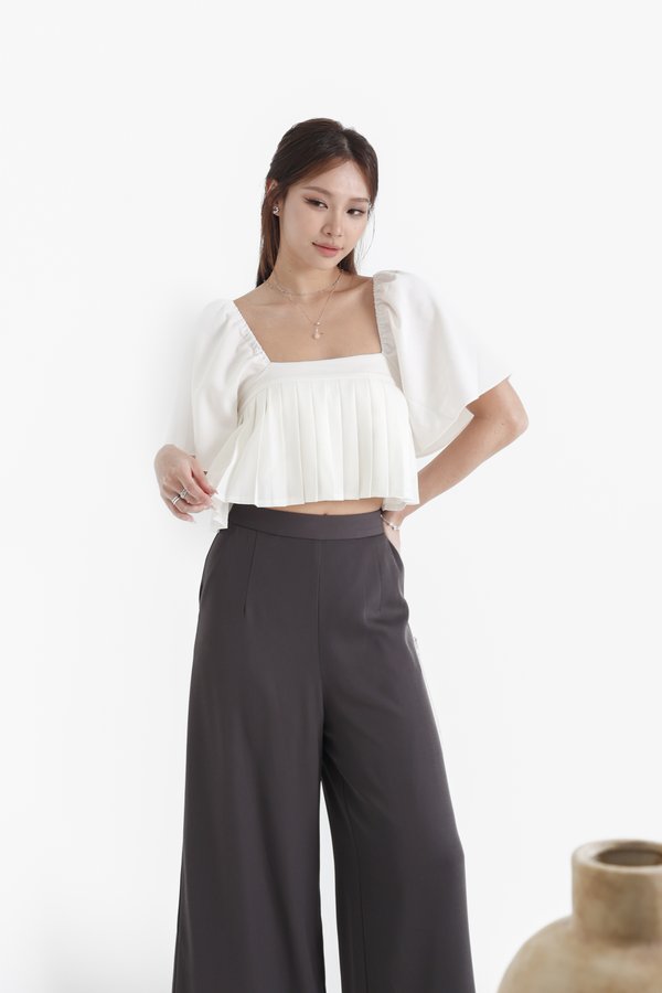 *TPZ* HAUS PLEATED FLUTTER TOP IN WHITE