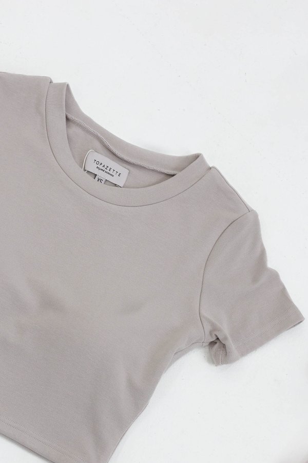 *TPZ* PERFECT ROUND NECK TOP (CROPPED) IN REPOSE GREY