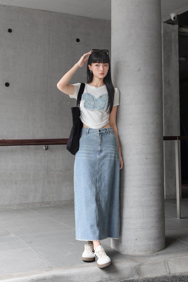 *TPZ* SOLO DENIM SKIRT IN LIGHT WASH 