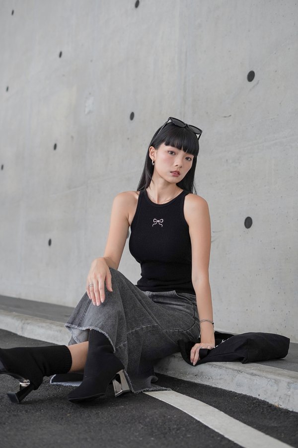 *TPZ* RIBBON NEW HEIGHTS RACER TOP IN BLACK