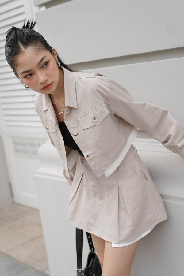 *TPZ* PARALLEL CARGO CROPPED JACKET IN TAUPE BEIGE