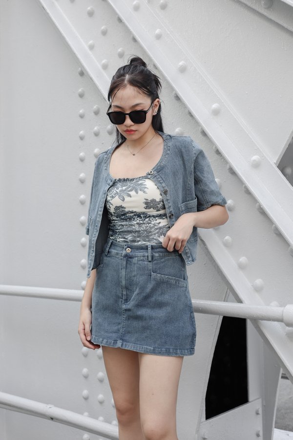 *TPZ* AYUMI CURVED HEM DENIM JACKET/ TOP IN LIGHT WASH