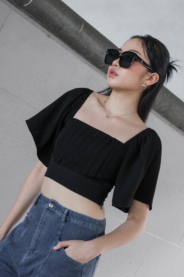 *TPZ* AURA FLUTTER SLEEVES TOP IN BLACK