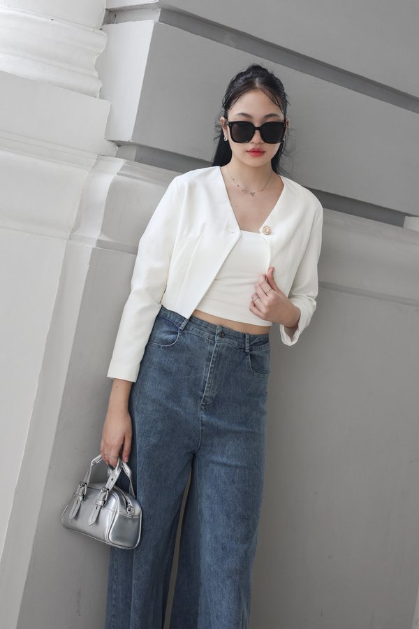 *TPZ* INTUITION CROP BLAZER IN WHITE