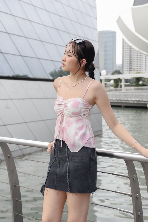 *TPZ* COLLATE PADDED BUTTERFLY HEM TOP IN PINK OMBRE FLEUR 