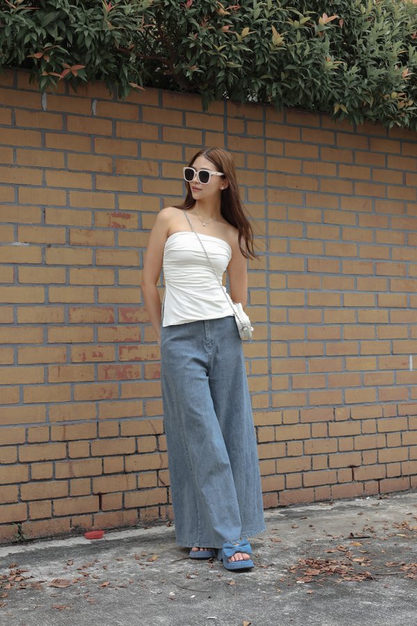 *TPZ* PERFECT BASIC RUCHED SLIT TOP IN WHITE