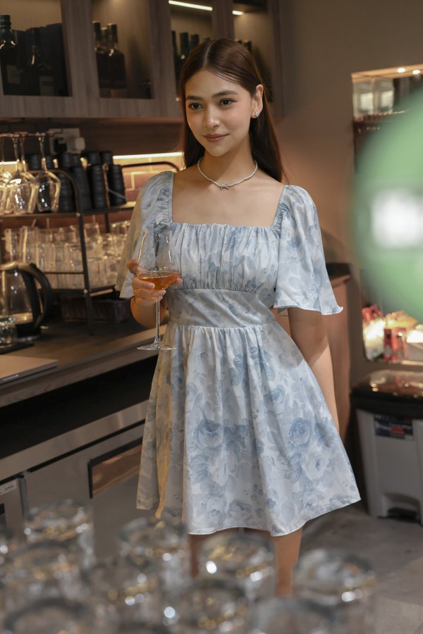 *TPZ* ZOIE FLUTTER SLEEVES DRESS IN BLUE FLEUR