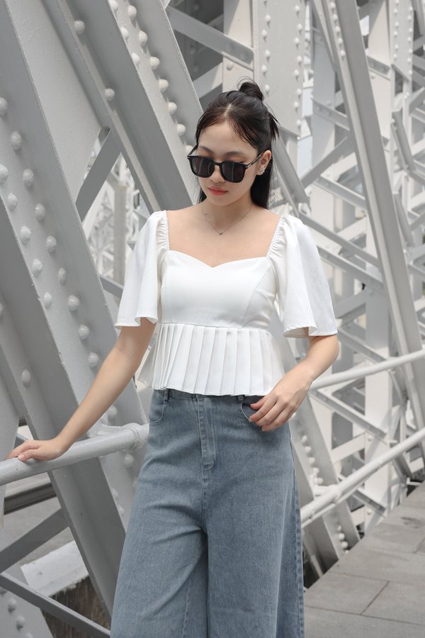 *TPZ* ELISE SWEETHEART PLEATED FLUTTER TOP IN WHITE