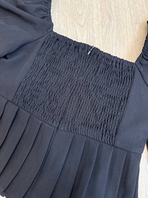 *TPZ* ELISE SWEETHEART PLEATED FLUTTER TOP IN DARK DENIM BLUE