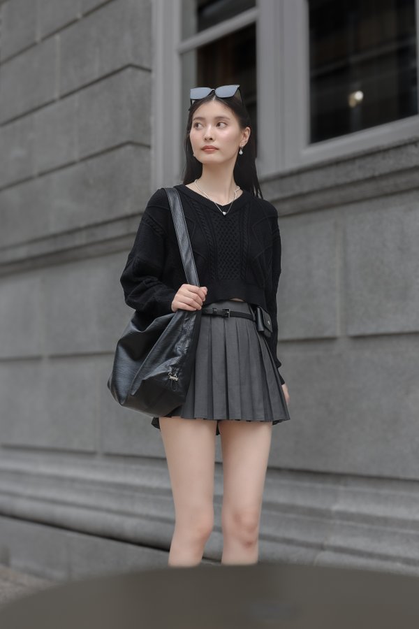 *TPZ* REVOLVE PLEATED SKORTS WITH MINI POUCH IN GUNMETAL GREY