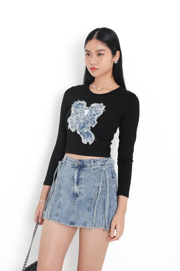 *TPZ* PERFECT BASIC LONG SLEEVES TOP WITH EMBROIDERY DENIM RIBBON IN BLACK