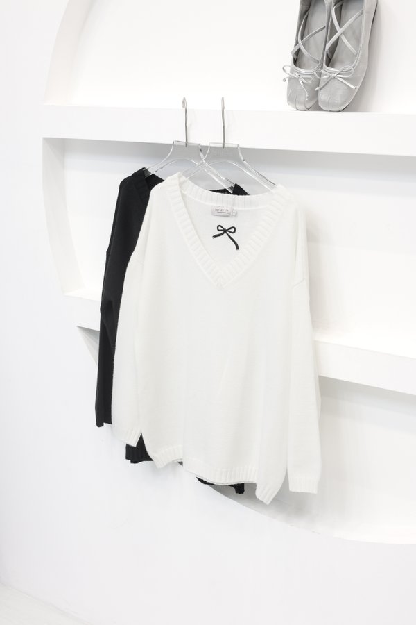 *TPZ* VARSITY SOFT OVERSIZED PULLOVER WITH RIBBON EMBROIDERY IN WHITE