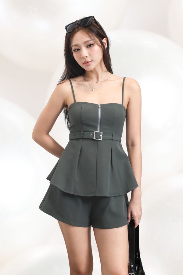*TPZ* GWEN BASIC HIGH WAISTED SHORTS IN HUNTER GREEN