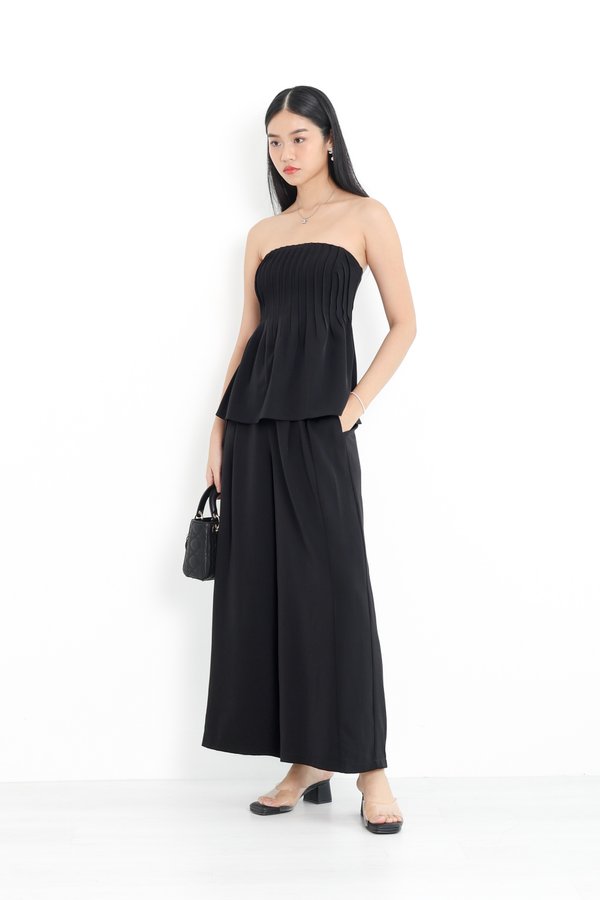 *TPZ* HESTER LONGLINE PLEATED TOP IN BLACK