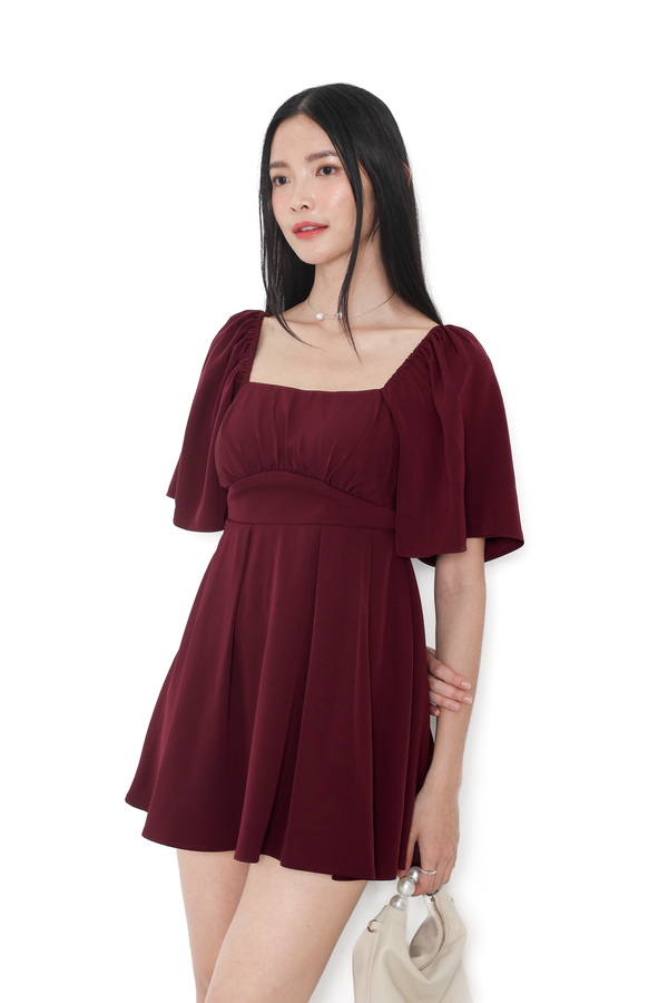 *TPZ* BELS FLUTTER SLEEVES DRESS WITH DETACHABLE SHORTS IN DEEP BURGUNDY