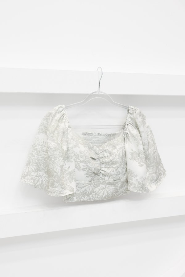 *TPZ* DYNASTY FLUTTER SLEEVES TOP 3.0 IN CHAMPAGNE GREY TOILE