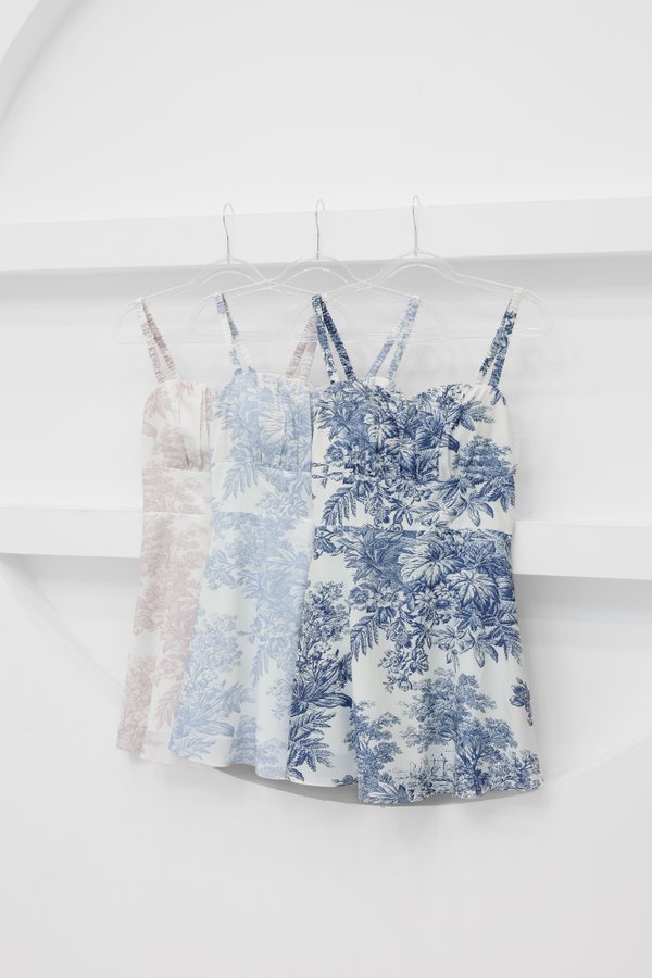 *TPZ* MINI DESSA SCRUNCHIE DRESS WITH DETACHABLE SHORTS IN SIGNATURE FRENCH BLUE TOILE