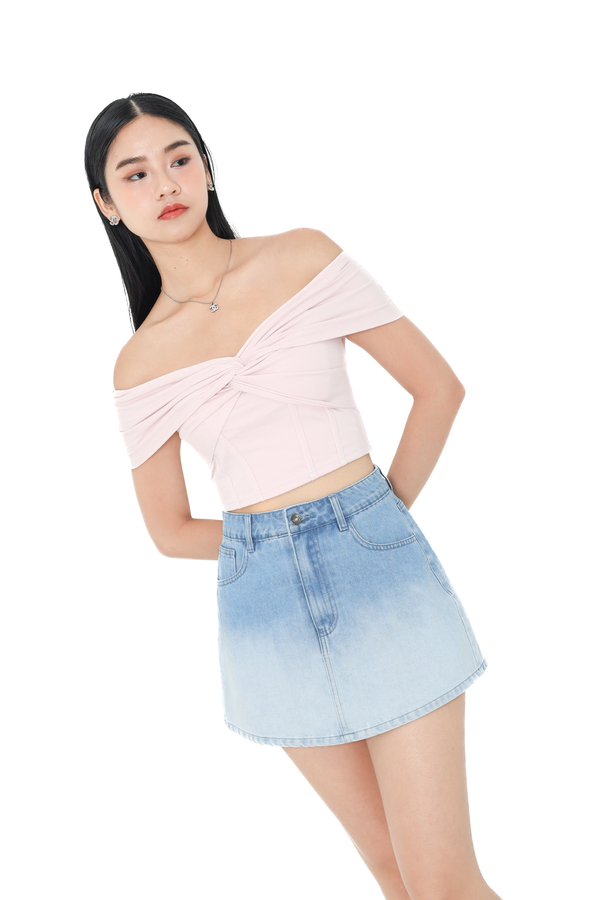 *TPZ* RARA DENIM SKORTS (PETITE) IN LIGHT WASH OMBRE