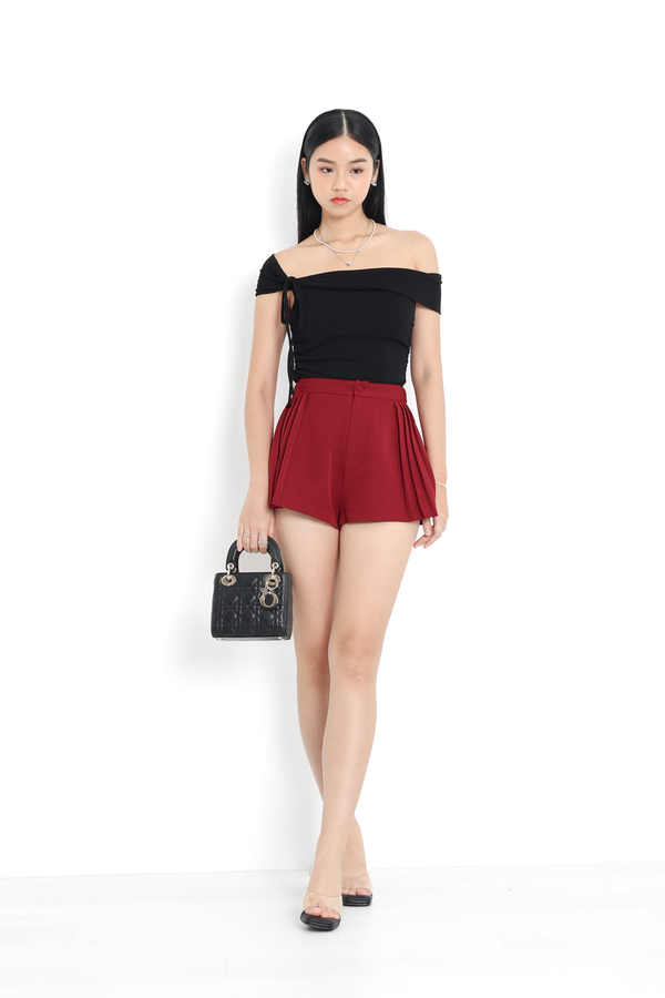 *TPZ* PAMMY PLEATED SHORTS IN RED