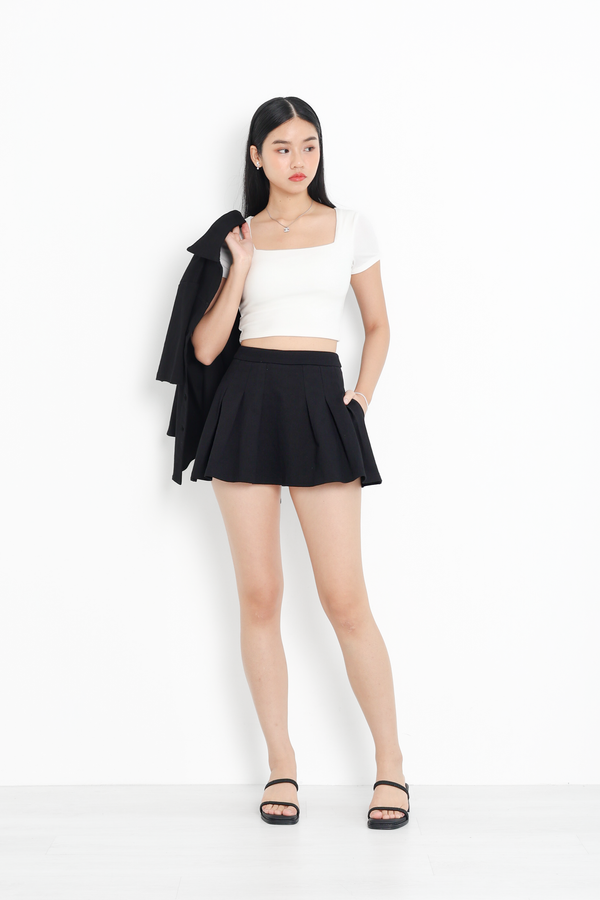 *TPZ* REVIVE DENIM PLEATED SKORTS IN BLACK