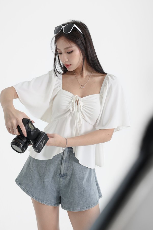 *TPZ* GOLDEN DAYS DENIM SHORTS 3.0 IN LIGHT WASH