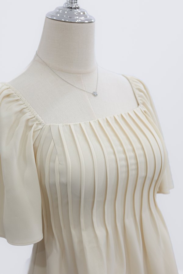 (PREORDER) *TPZ* HESTER FLUTTER SLEEVES TOP IN EGGSHELL