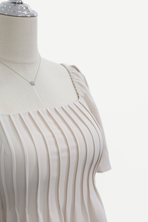 (PREORDER) *TPZ* HESTER FLUTTER SLEEVES TOP IN IVORY PEARL