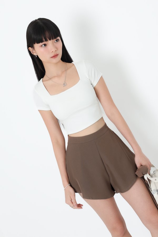*TPZ* GOLDEN DAYS SLANT HEM SHORTS 5.0 IN TOFFEE (198)