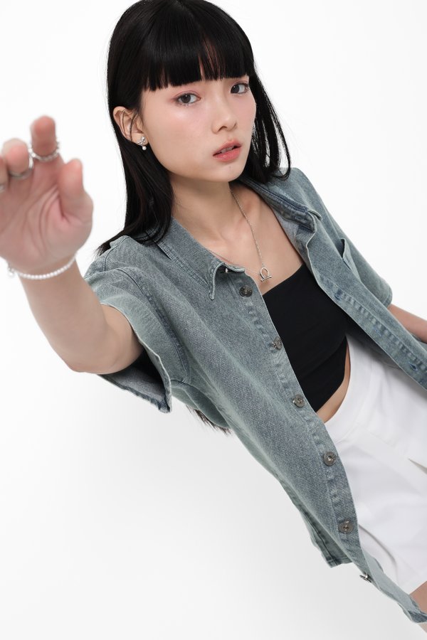 *TPZ* ENSO DENIM JACKET TOP IN LIGHT WASH