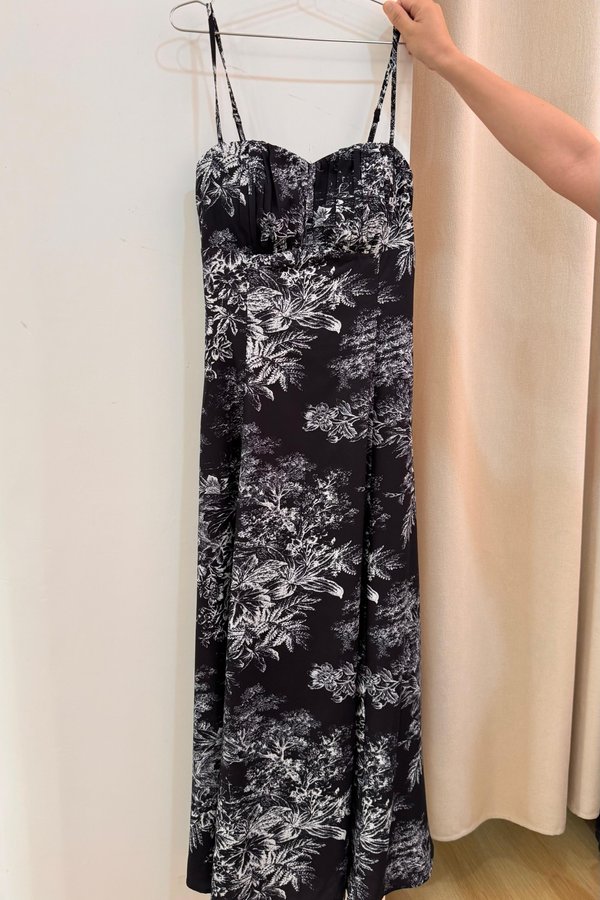 (PREORDER) *TPZ* ALLURE FLOWY MAXI DRESS IN SIGNATURE BLACK TOILE