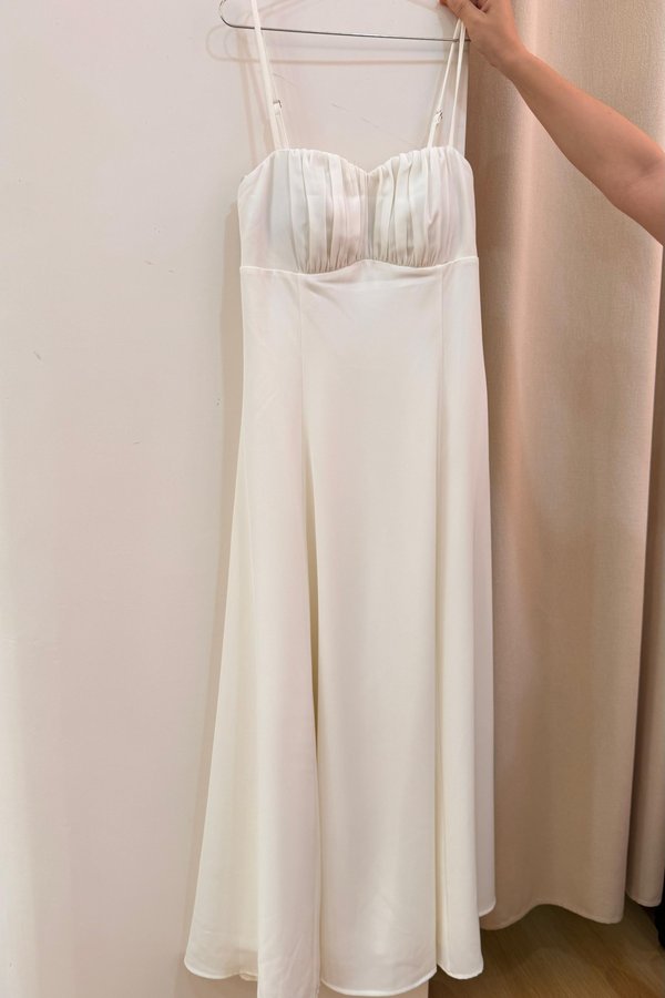 (PREORDER) *TPZ* ALLURE FLOWY MAXI DRESS IN WHITE