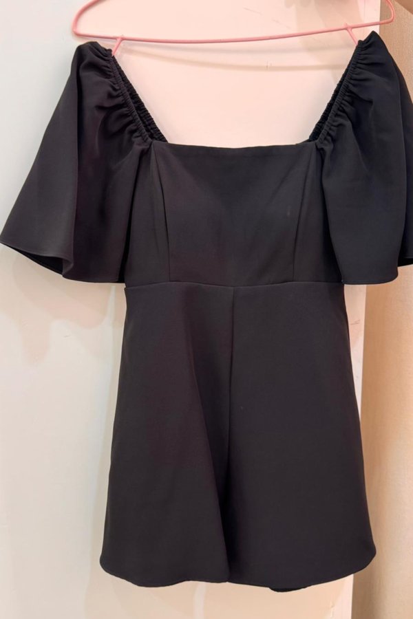 (PREORDER) *TPZ* BELLE FLUTTER SLEEVES ROMPER IN BLACK