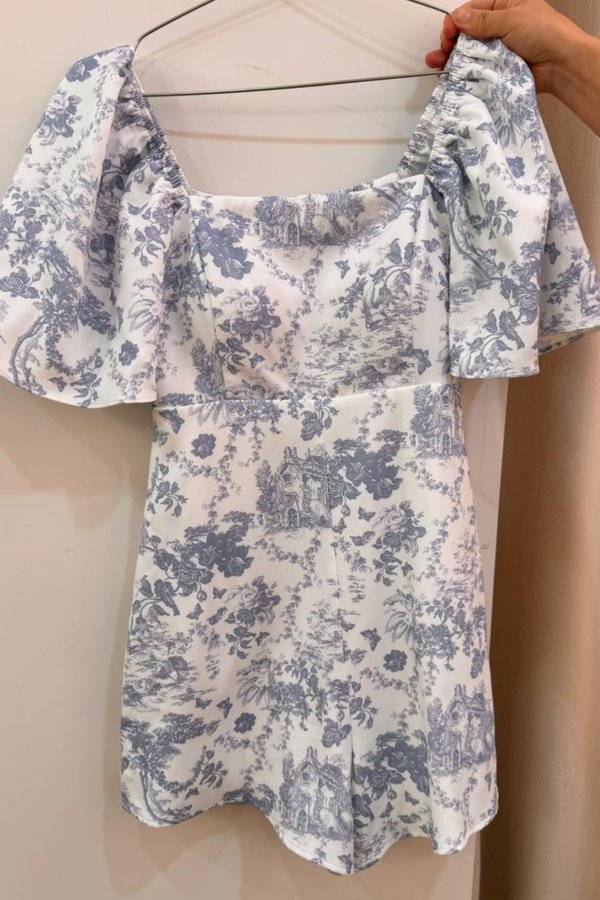 (PREORDER) *TPZ* BELLE FLUTTER SLEEVES ROMPER IN TOILE DE ROMANCE BABY BLUE