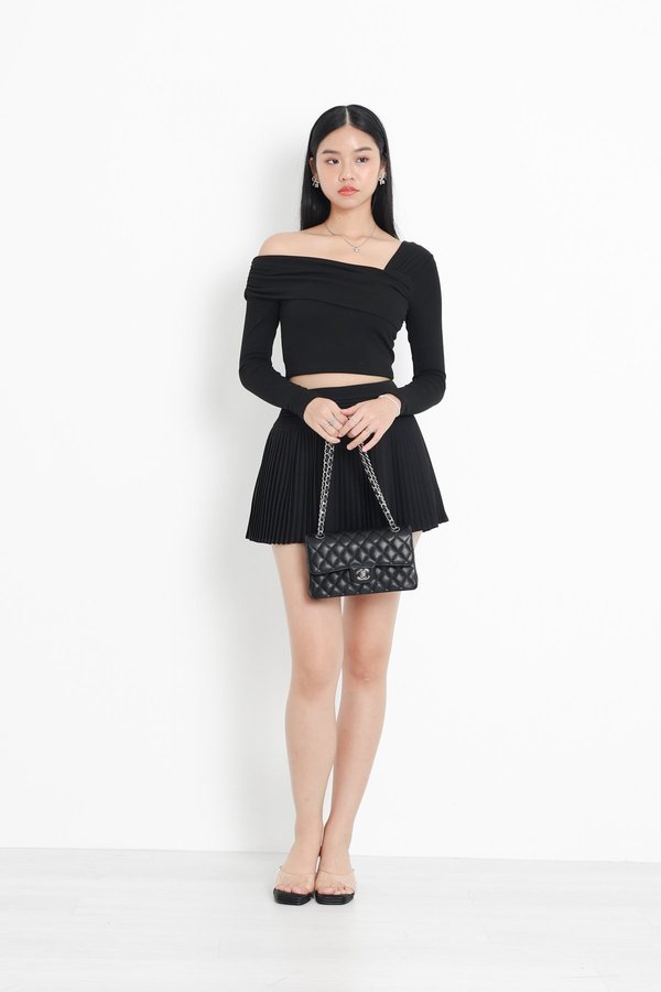 (PREORDER) *TPZ* PERFECT ON SHOULDER LONG SLEEVES TOP IN BLACK