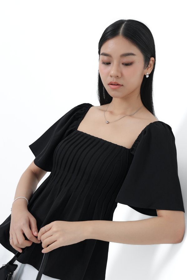 (PREORDER) *TPZ* HESTER FLUTTER SLEEVES TOP IN BLACK