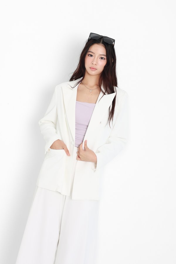 *TPZ* GIRL BOSS PADDED BLAZER IN WHITE