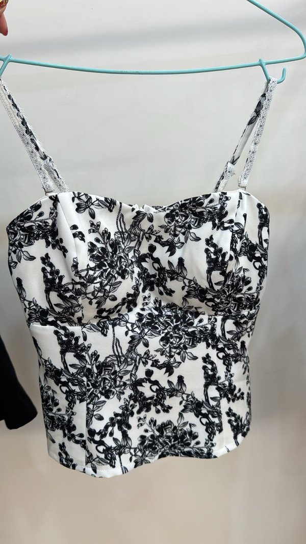 (PO 2 ETA: END AUG) *TPZ* HERA LACE STRAPS TOP IN TOILE DE BEAUTY WHITE
